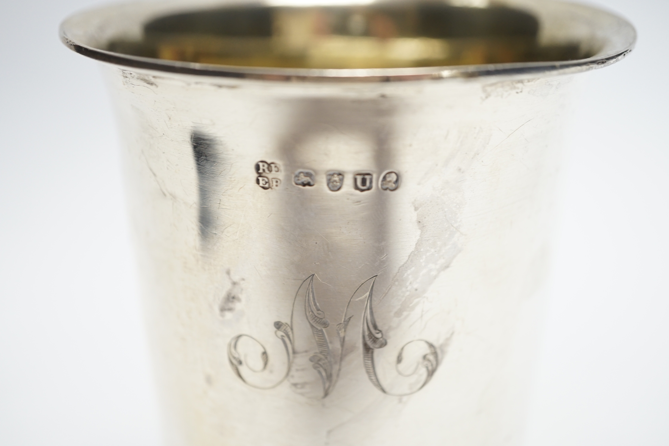 A George III silver goblet by Eames & Barnard, London, 1815, 14.7cm, 7.5oz.